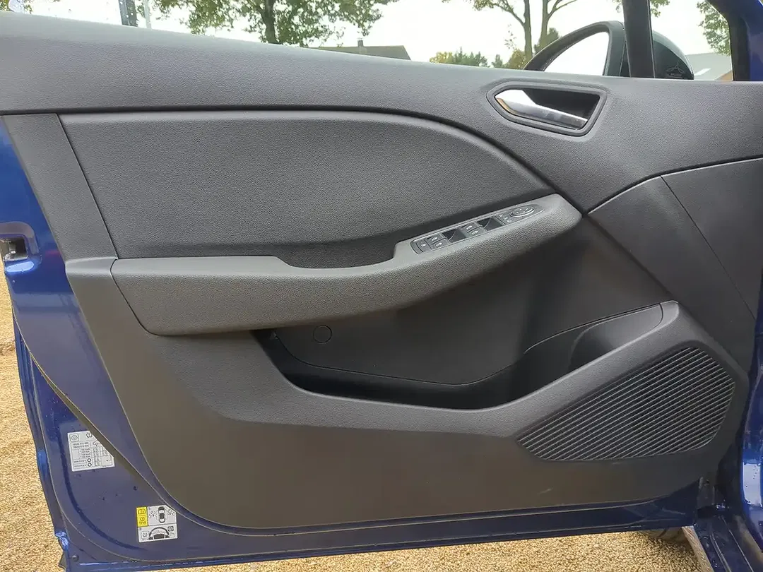 Renault Clio - Thumbnail 13