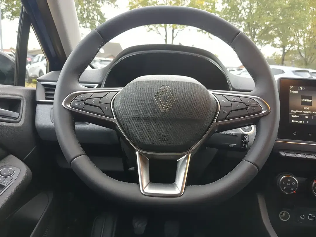Renault Clio - Thumbnail 7
