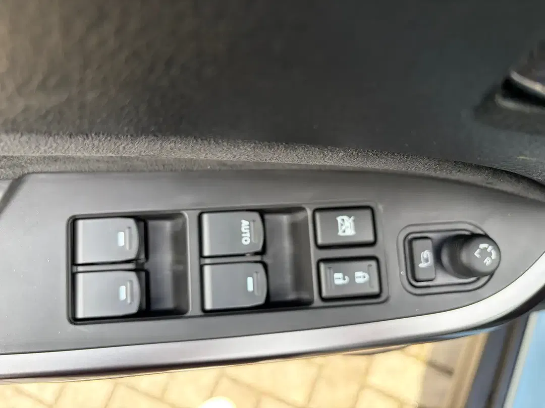 Suzuki Vitara - Thumbnail 14