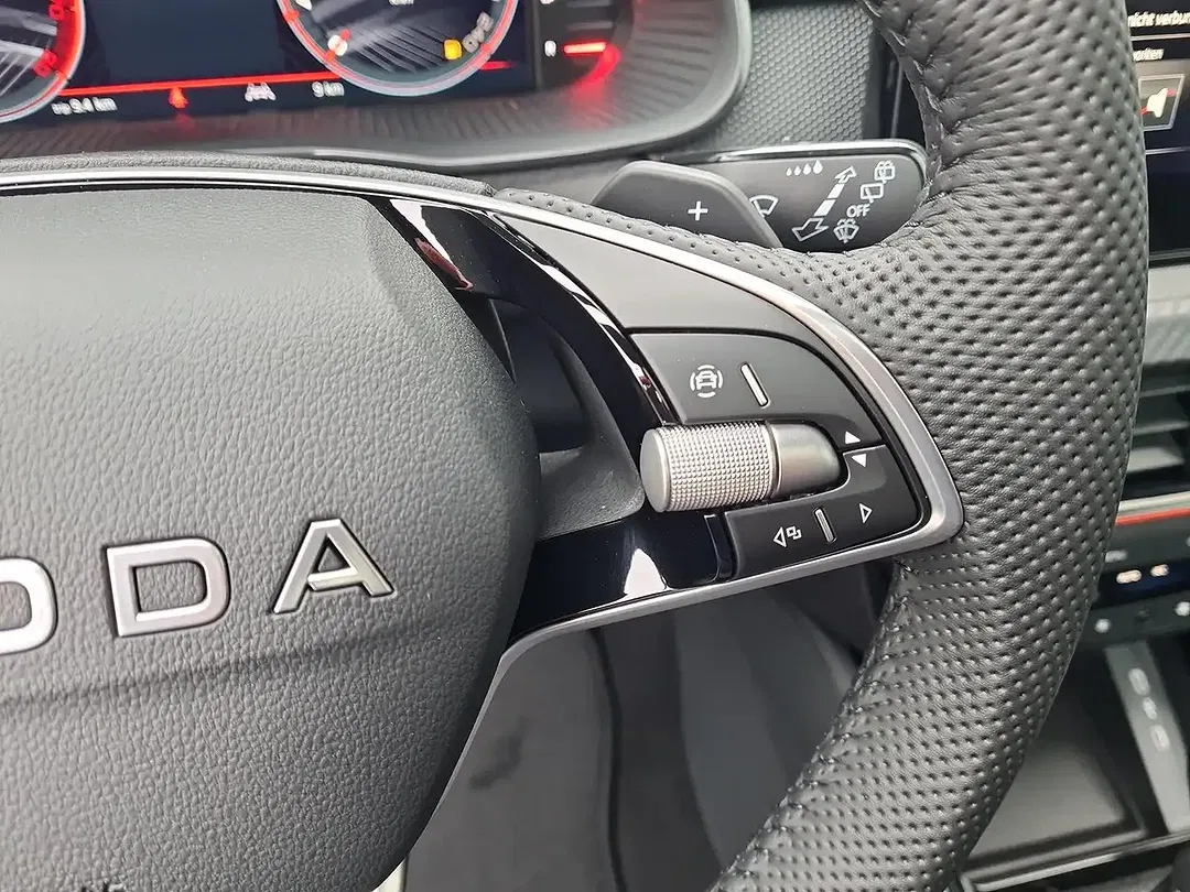 Skoda Kamiq - Thumbnail 15