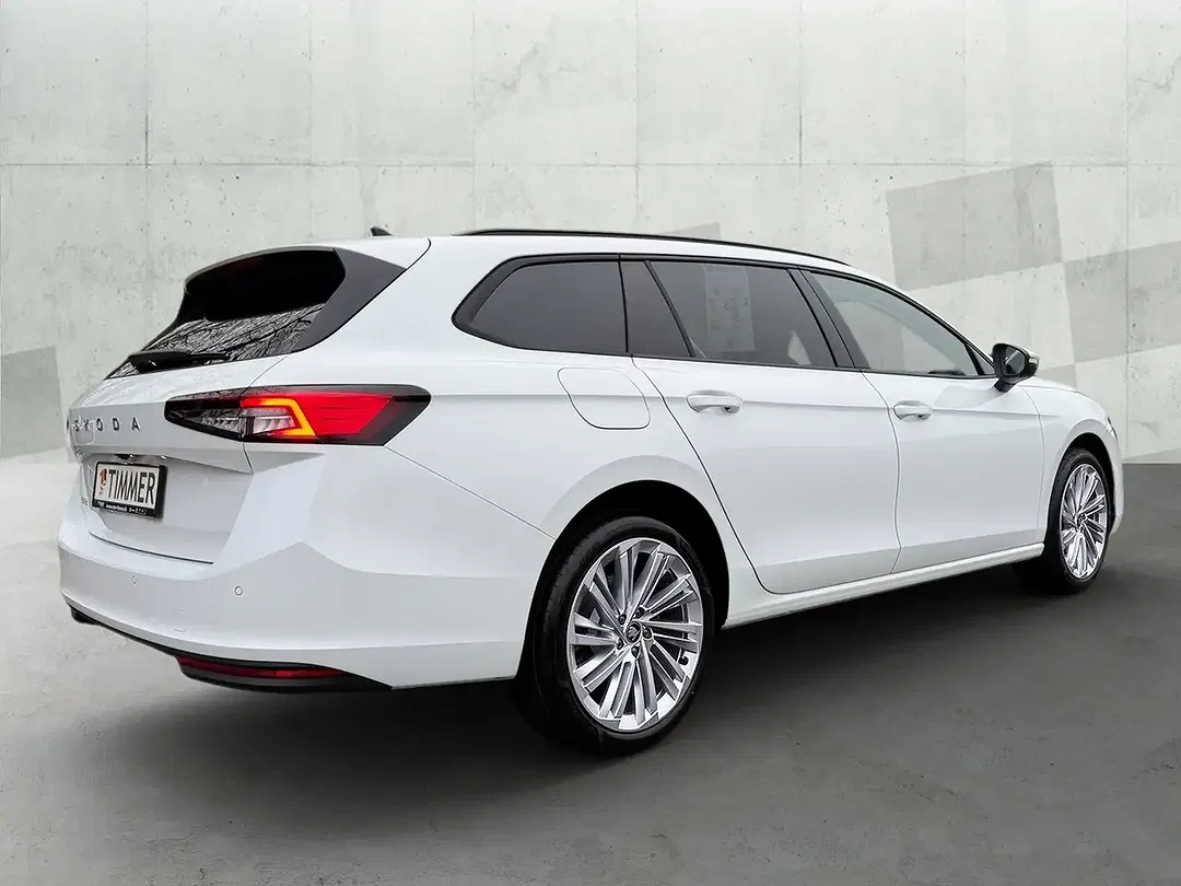 Skoda Superb - Thumbnail 2