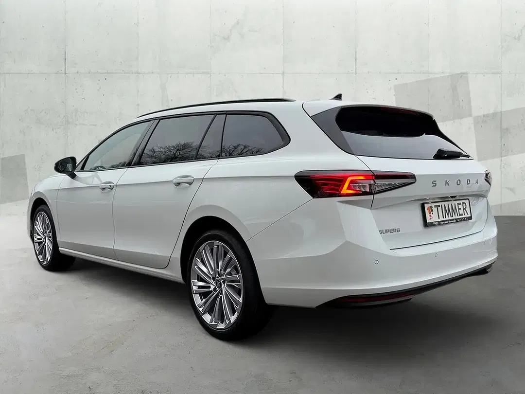 Skoda Superb - Thumbnail 3