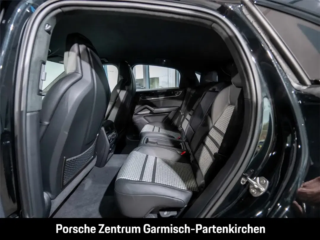 Porsche Cayenne - Thumbnail 11