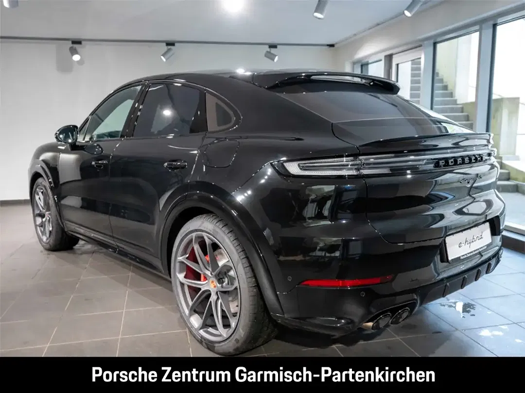 Porsche Cayenne - Thumbnail 3