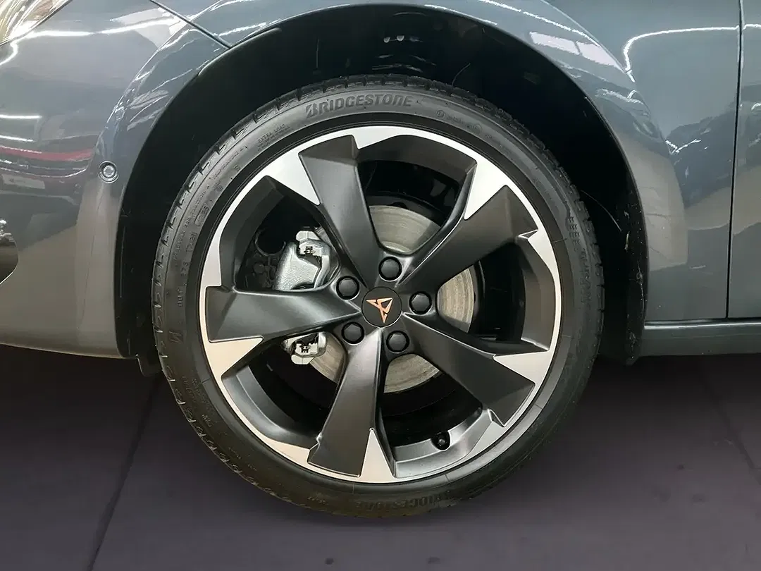 CUPRA Leon - Thumbnail 6