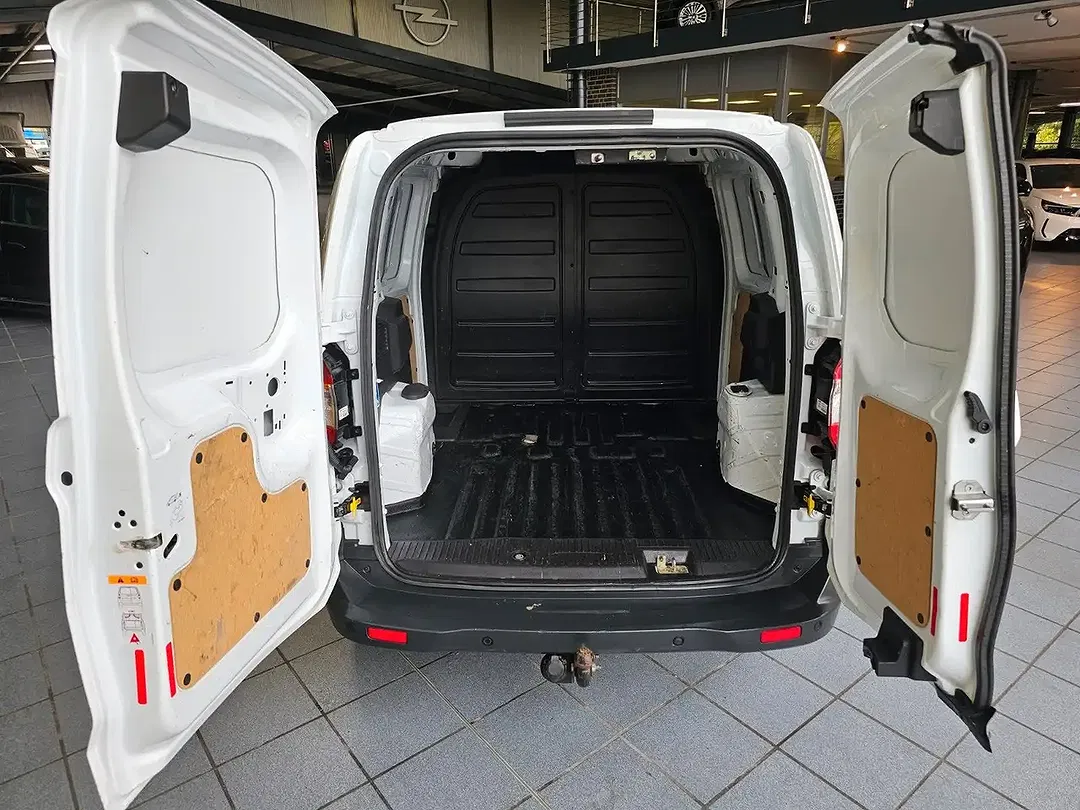 Ford Transit Courier - Thumbnail 13