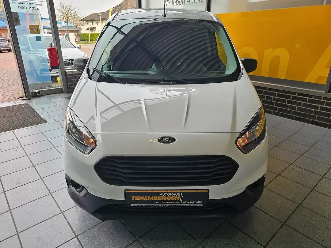 Ford Transit Courier - Thumbnail 2