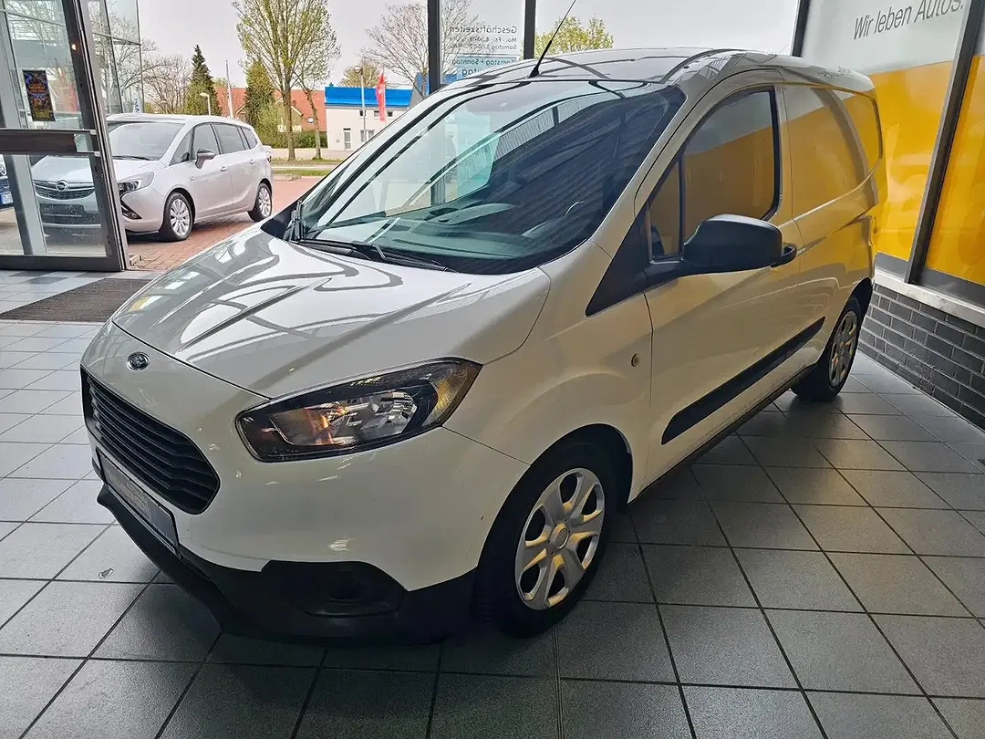 Ford Transit Courier - Thumbnail 3