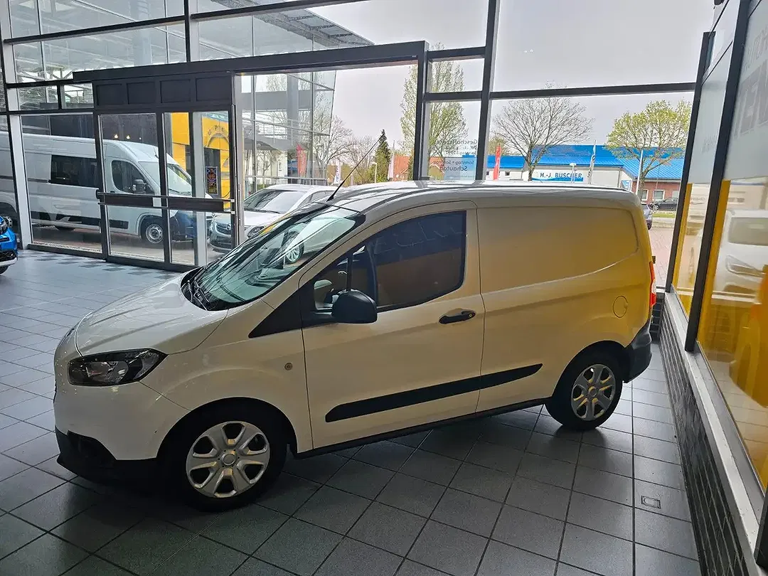 Ford Transit Courier - Thumbnail 4