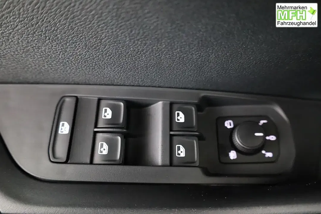 Skoda Karoq - Thumbnail 7