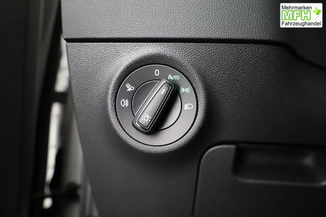 Skoda Karoq - Thumbnail 8