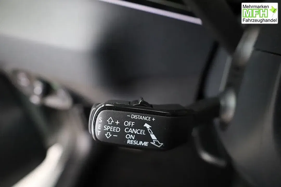 Skoda Karoq - Thumbnail 9