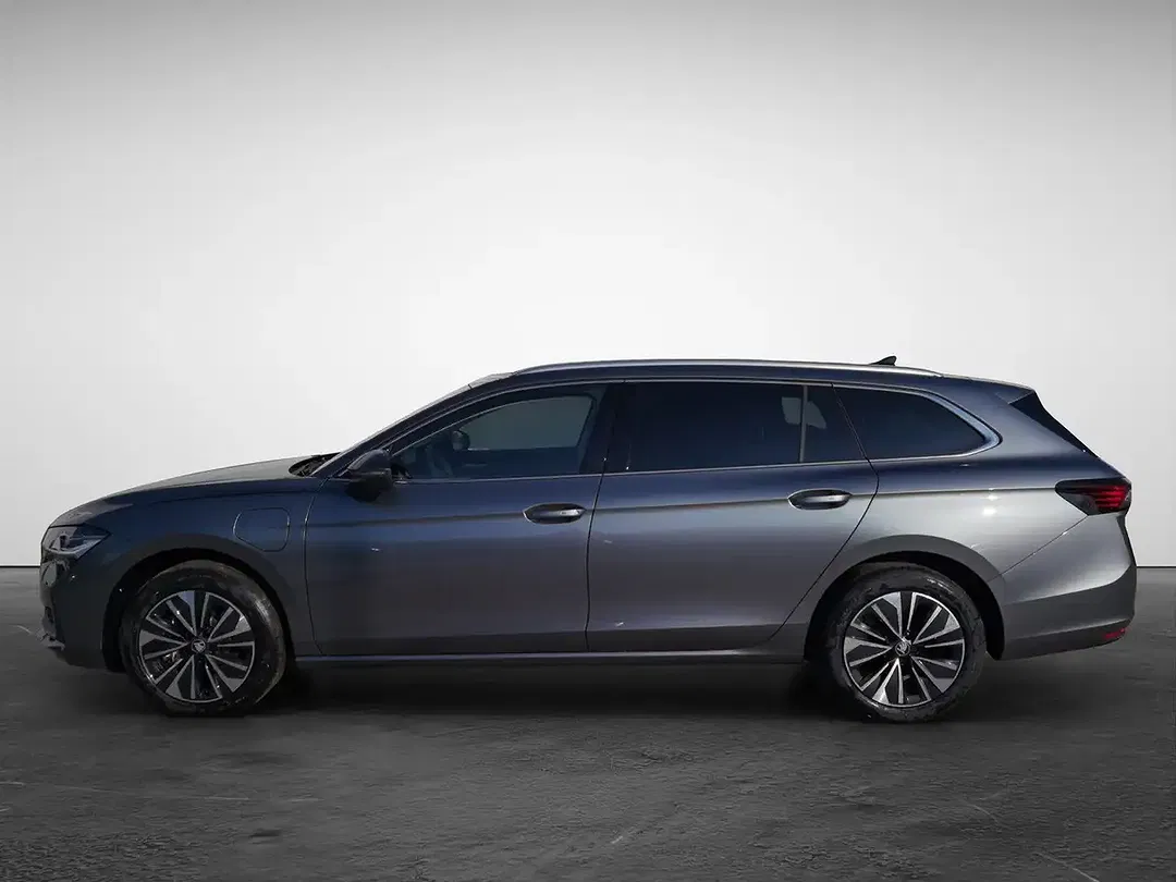 Skoda Superb - Thumbnail 3