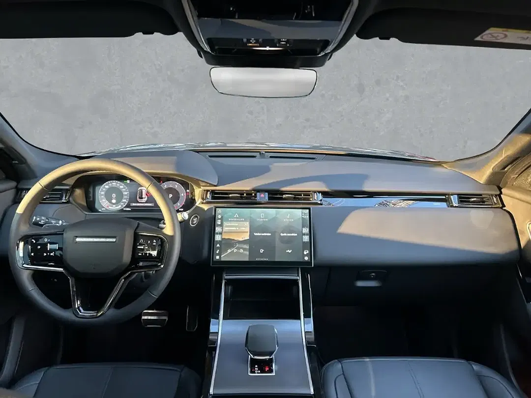 Land Rover Range Rover Velar - Thumbnail 4