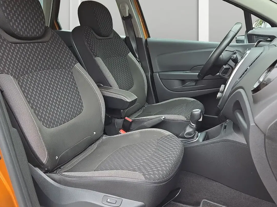Renault Captur - Thumbnail 9