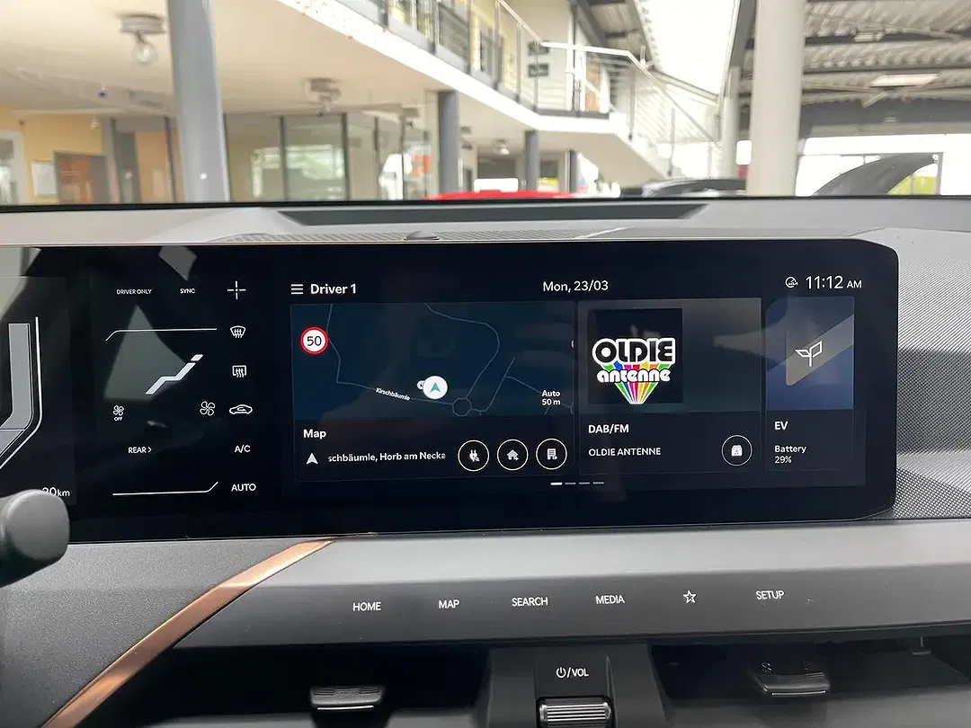 Kia Sorento - Thumbnail 11