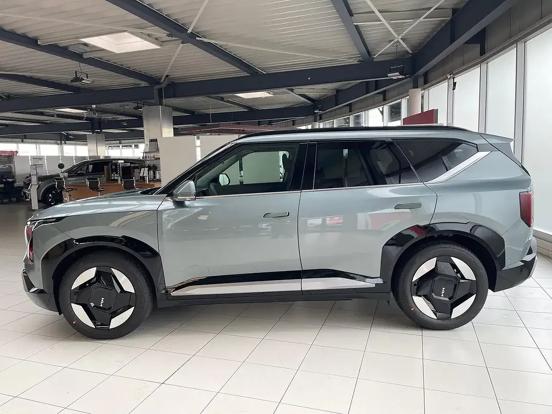 Kia Sorento - Thumbnail 3