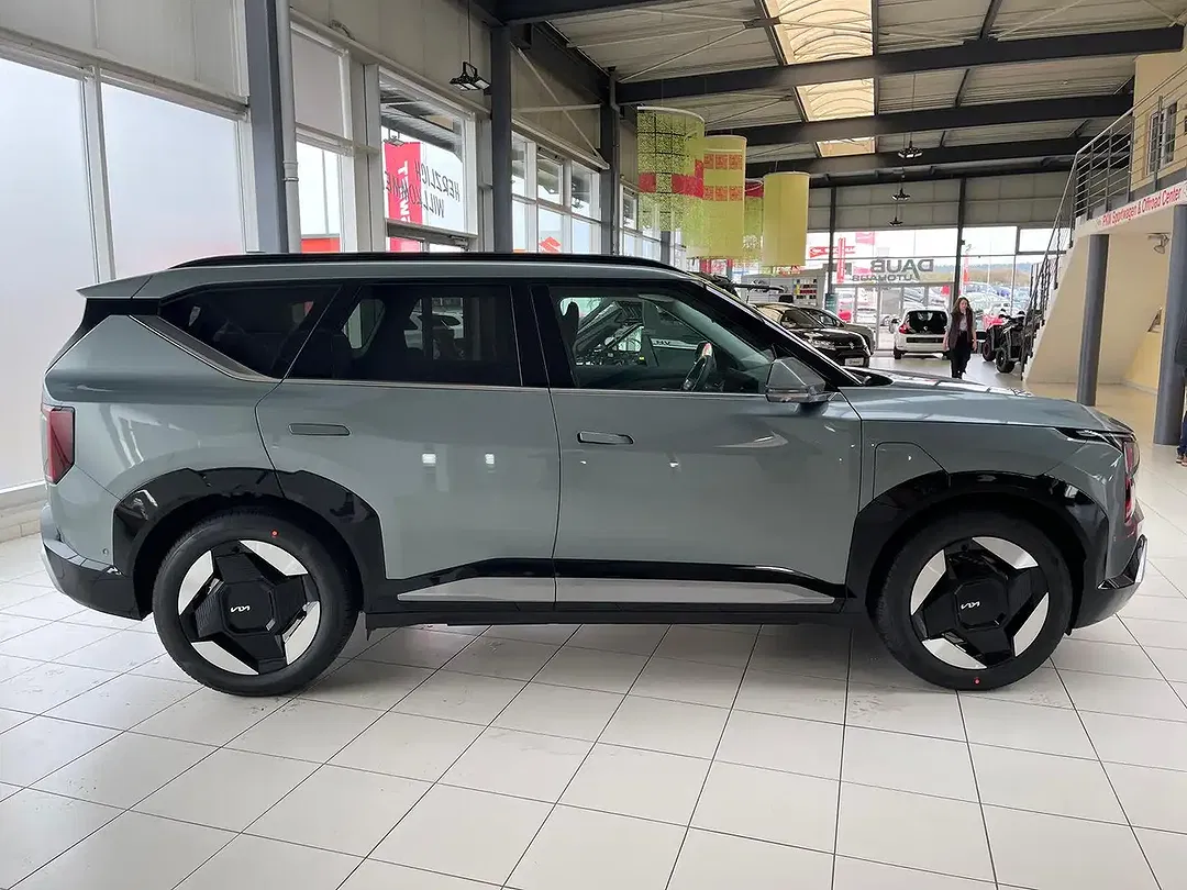 Kia Sorento - Thumbnail 6