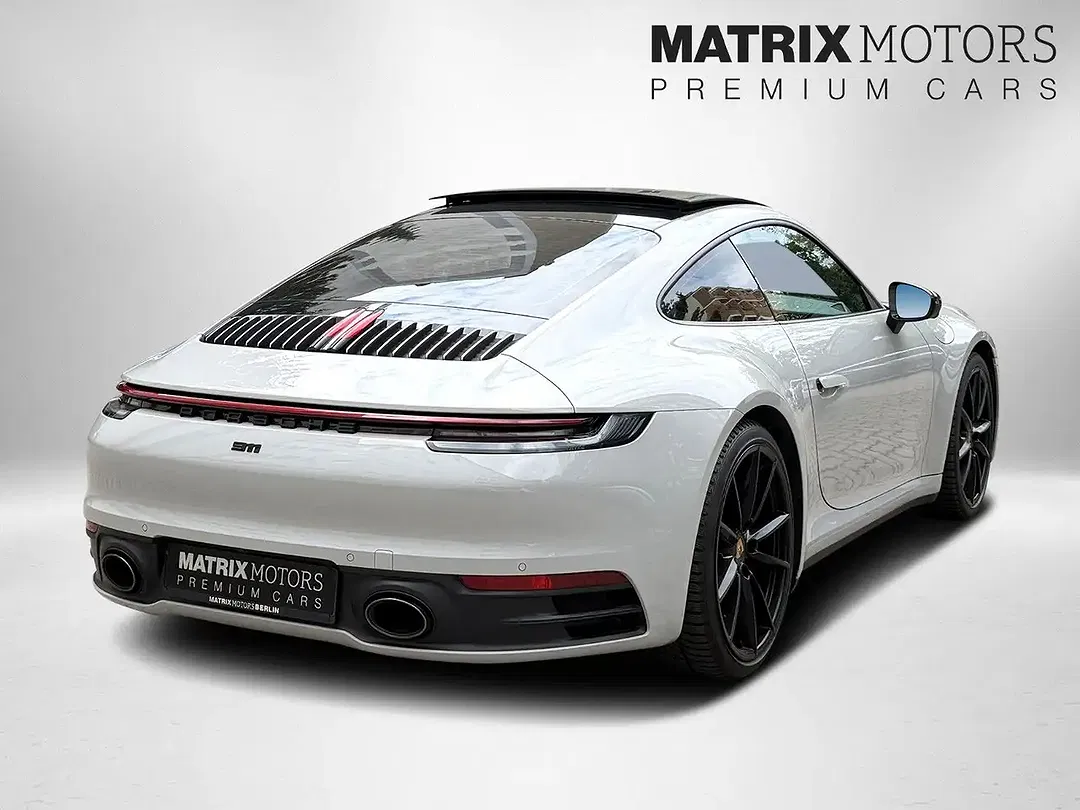 Porsche 992 - Thumbnail 2