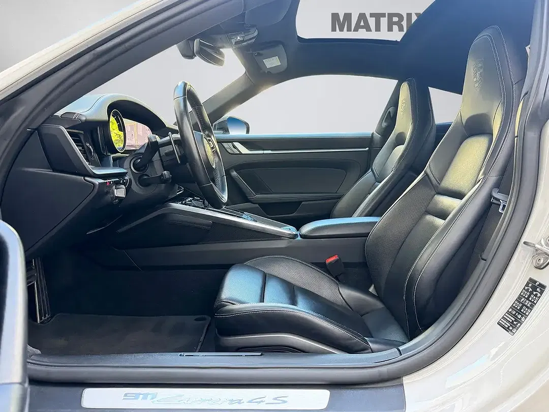 Porsche 992 - Thumbnail 20