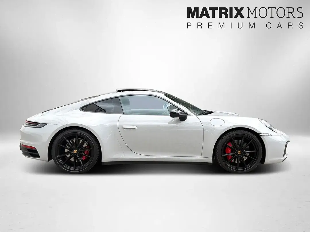 Porsche 992 - Thumbnail 5