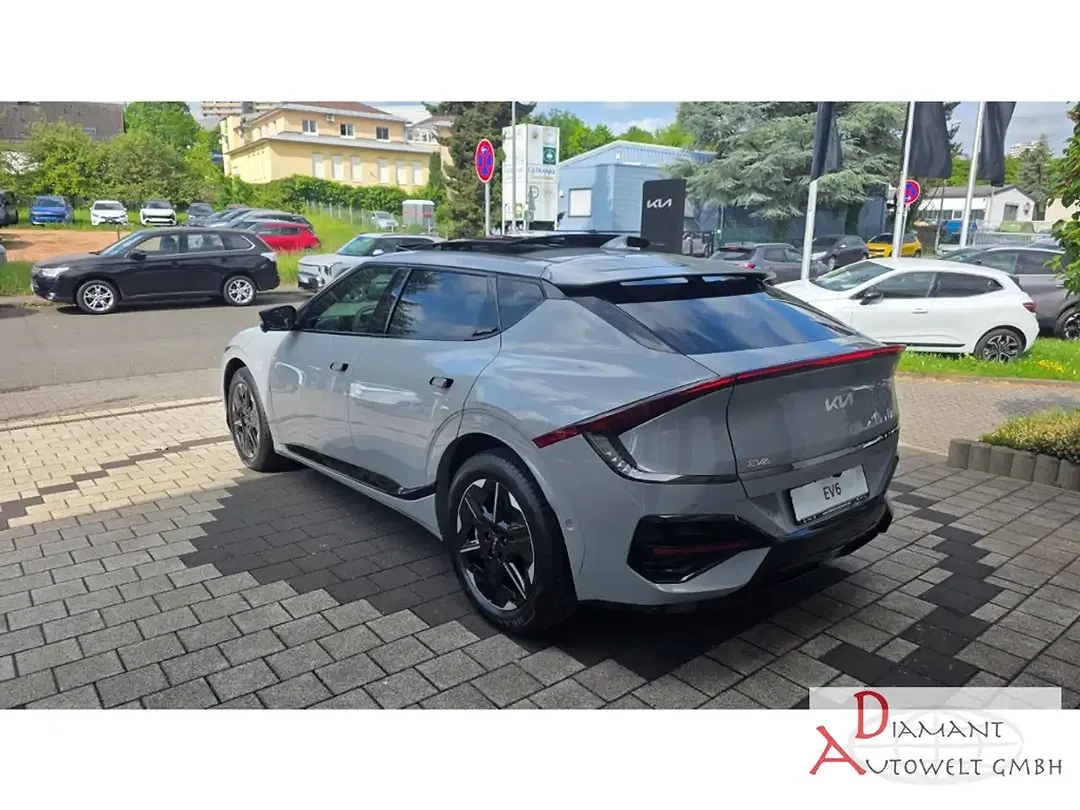 Kia EV6 - Thumbnail 7