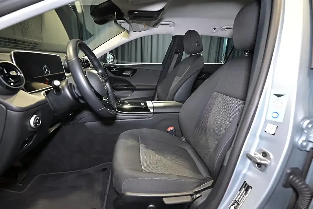 Mercedes-Benz C 200 - Thumbnail 4