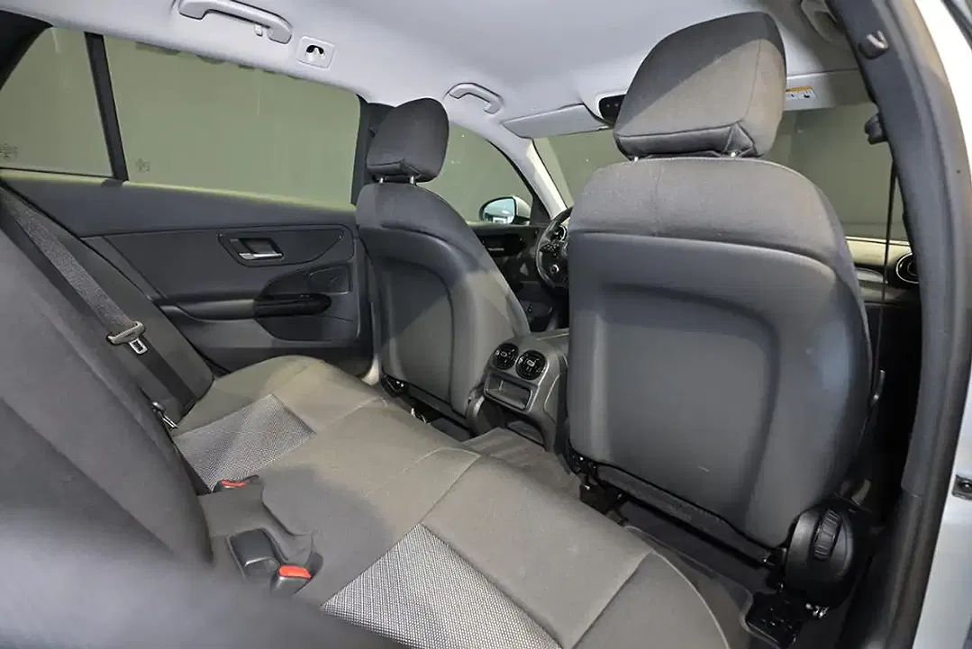 Mercedes-Benz C 200 - Thumbnail 7