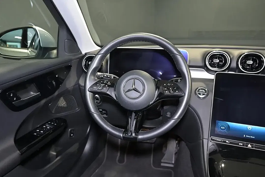 Mercedes-Benz C 200 - Thumbnail 8
