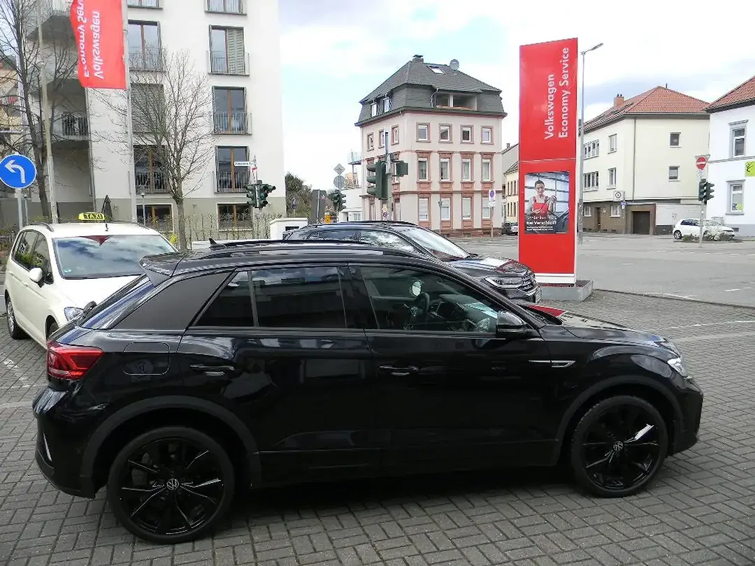 Volkswagen T-Roc - Thumbnail 5