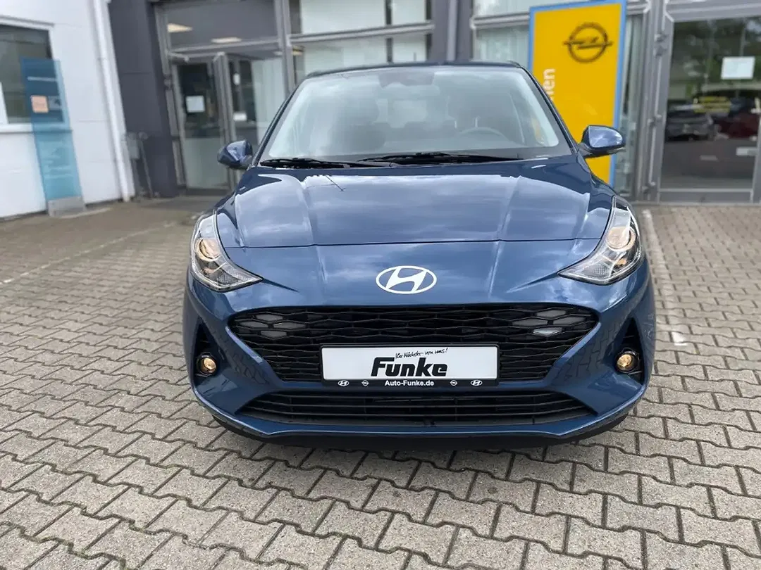Hyundai i10 - Thumbnail 2