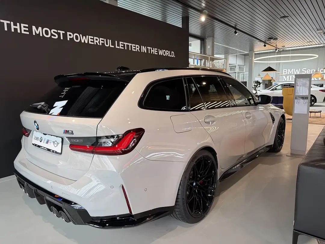 BMW M3 - Thumbnail 12