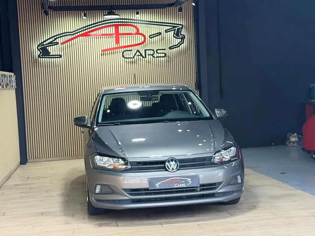Volkswagen Polo - Thumbnail 2