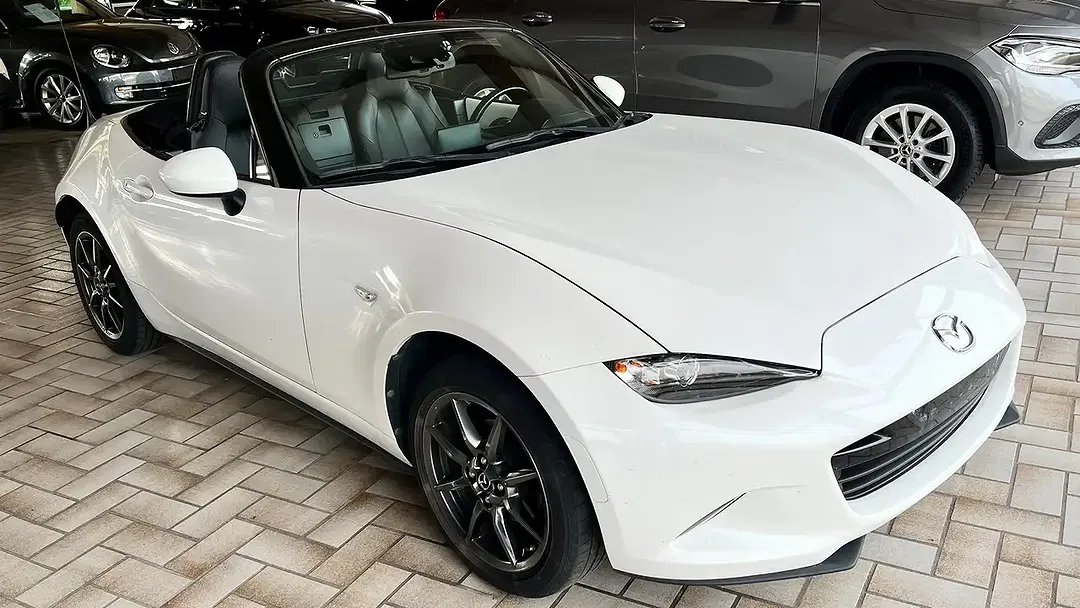 Mazda MX-5 - Thumbnail 2