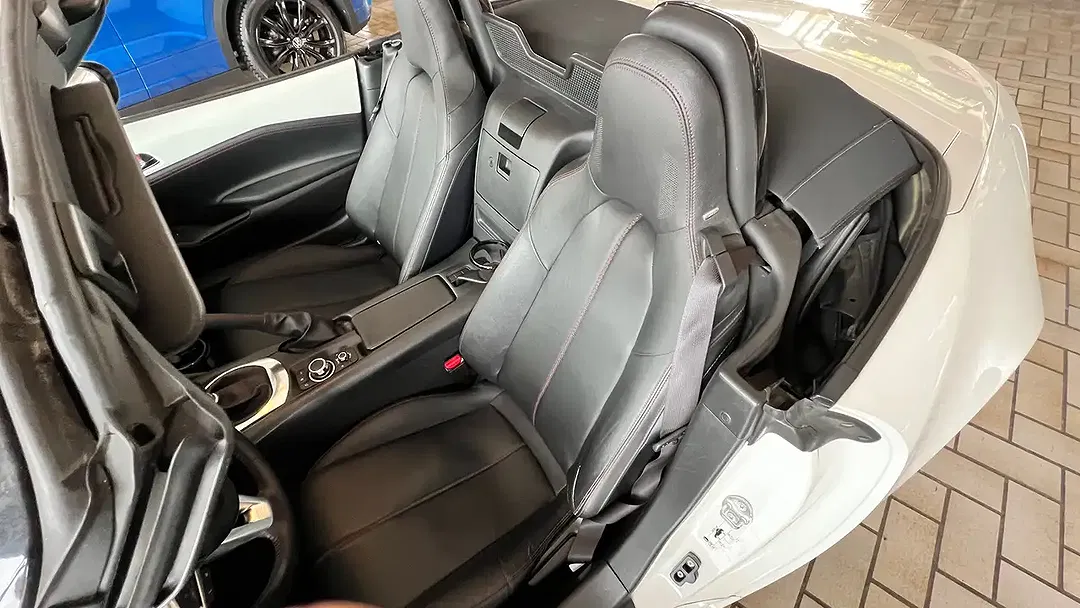 Mazda MX-5 - Thumbnail 5
