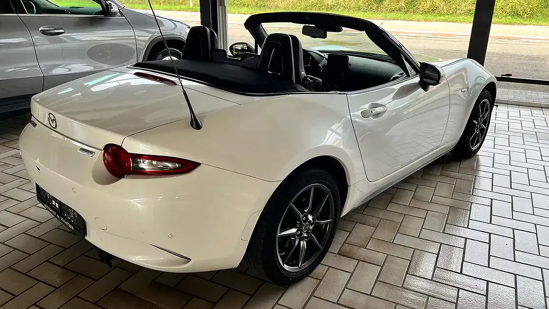 Mazda MX-5 - Thumbnail 9