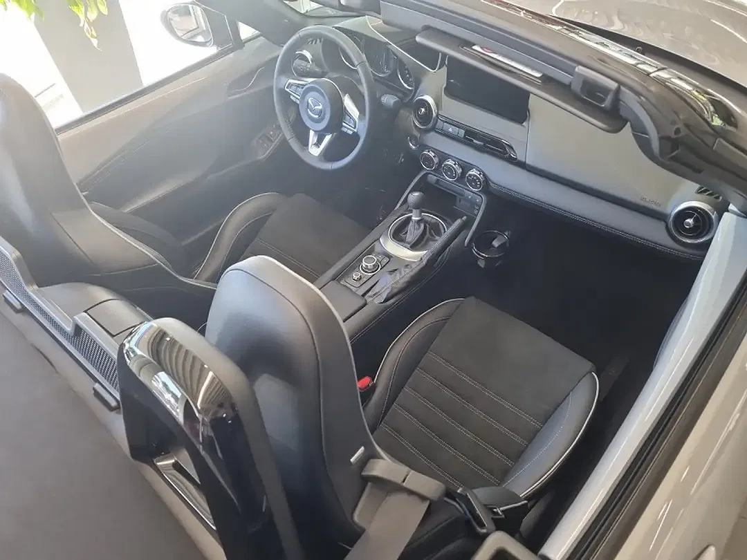 Mazda MX-5 - Thumbnail 9