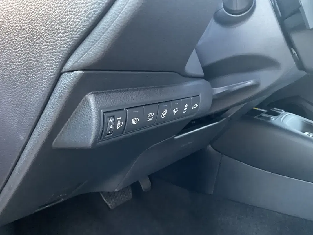 Toyota Corolla - Thumbnail 10