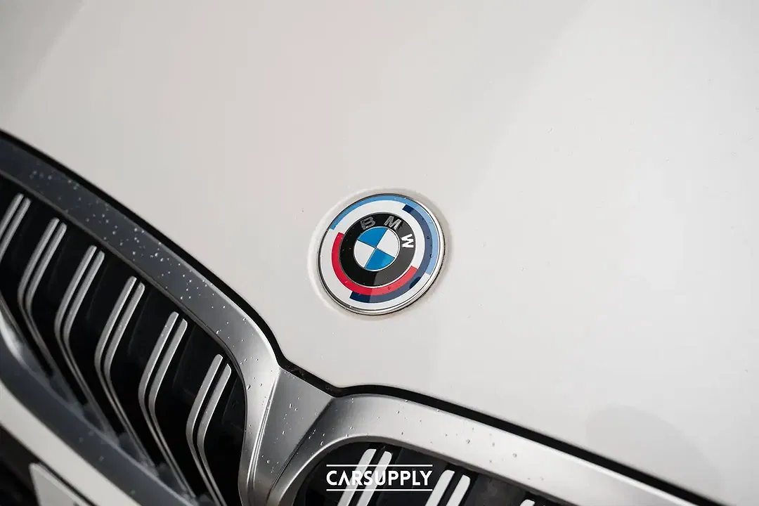 BMW 330 - Thumbnail 12