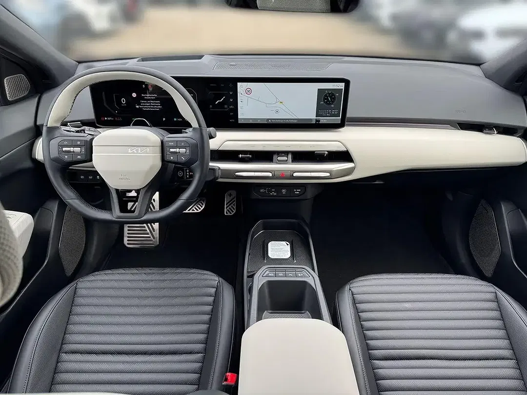 Kia EV4 - Thumbnail 11