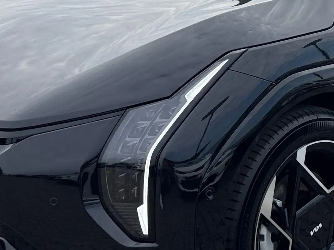 Kia EV4 - Thumbnail 6