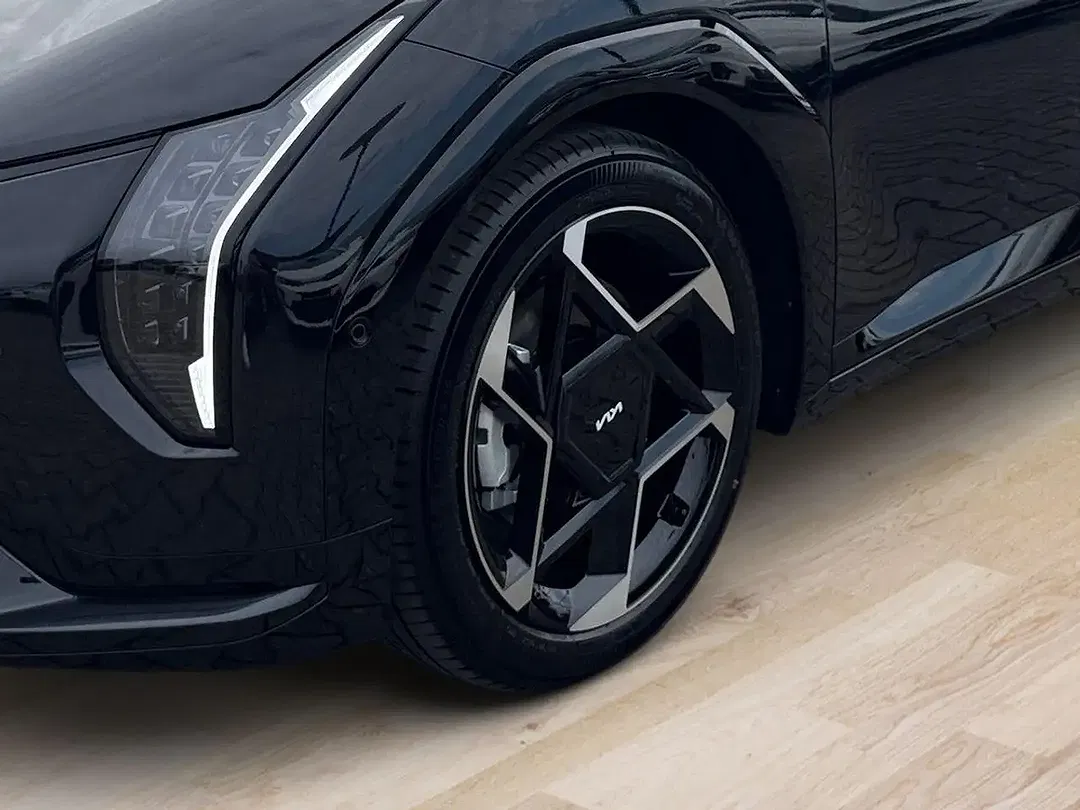 Kia EV4 - Thumbnail 7