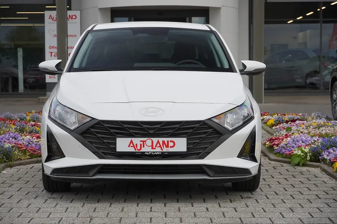 Hyundai i20 - Thumbnail 2