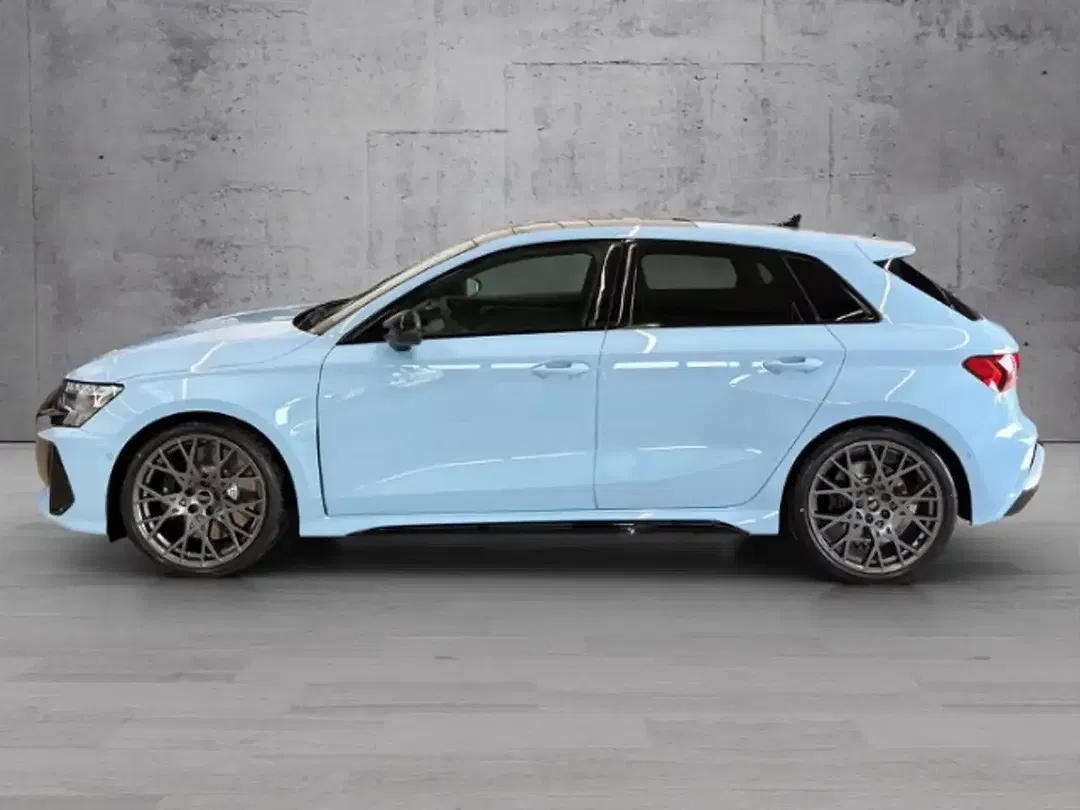 Audi RS3 - Thumbnail 3