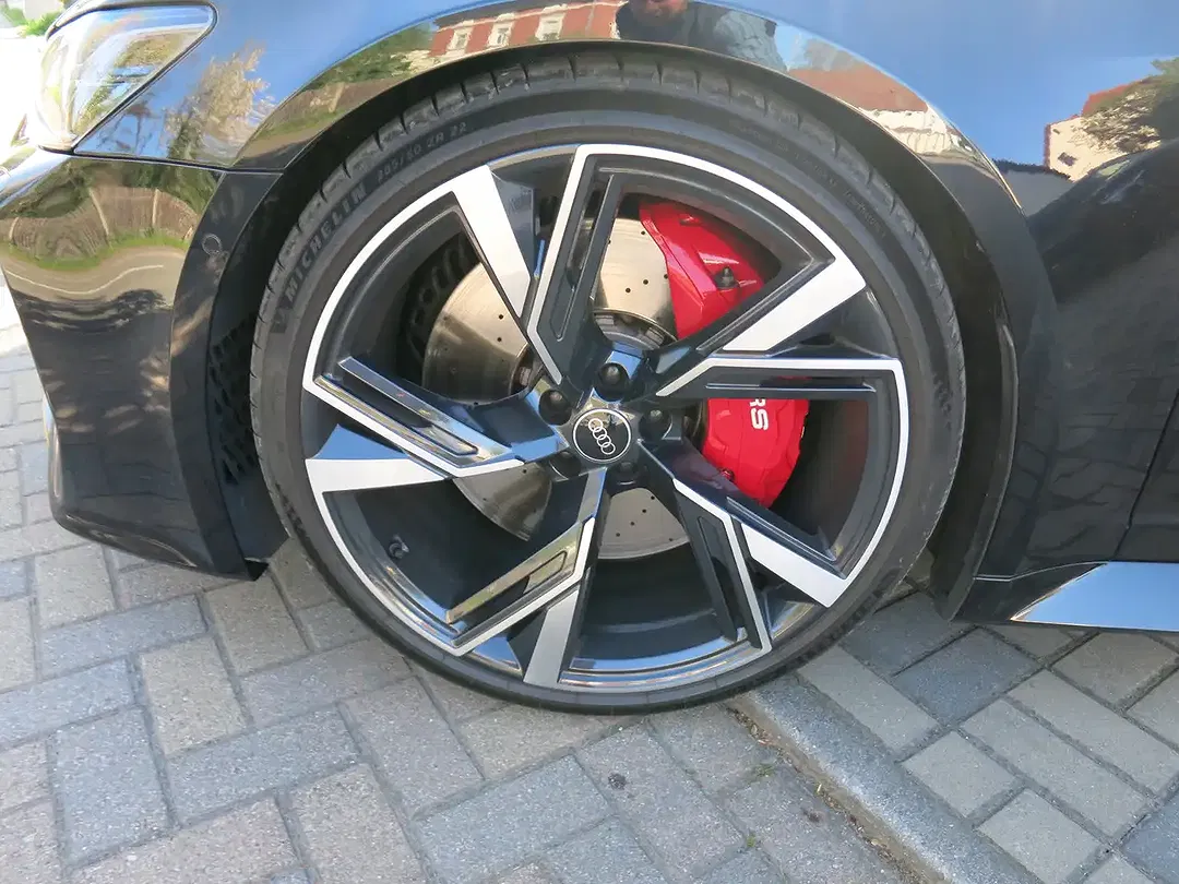 Audi RS6 - Thumbnail 15