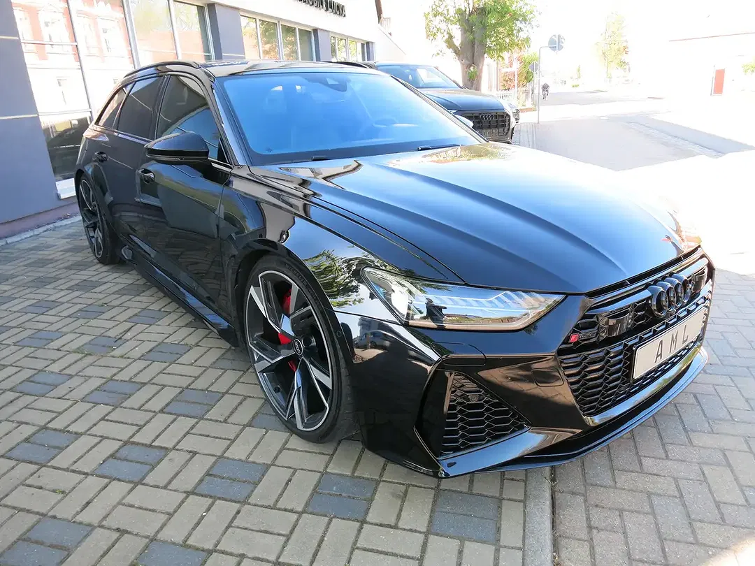 Audi RS6 - Thumbnail 3