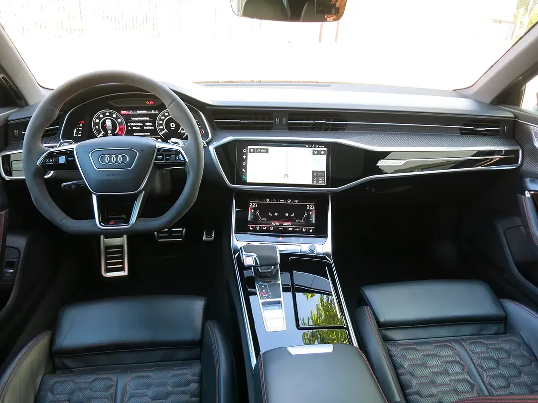 Audi RS6 - Thumbnail 9