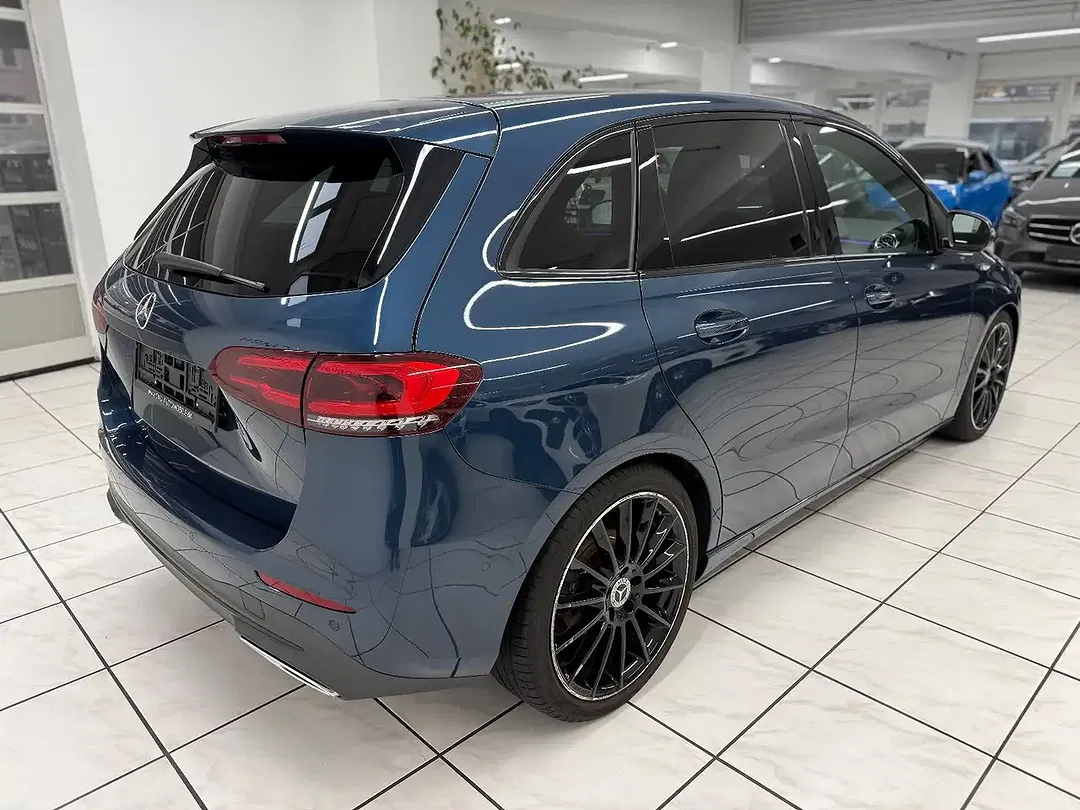 Mercedes-Benz B 180 - Thumbnail 3