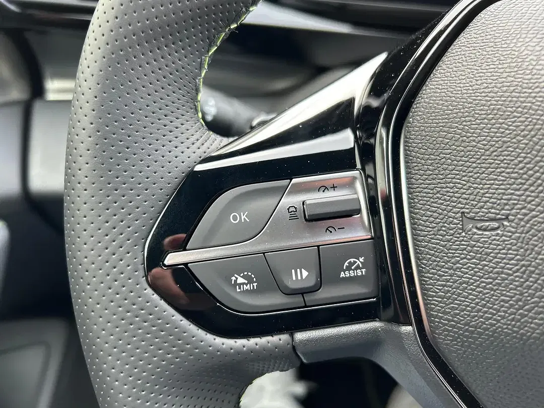 Peugeot 308 - Thumbnail 14