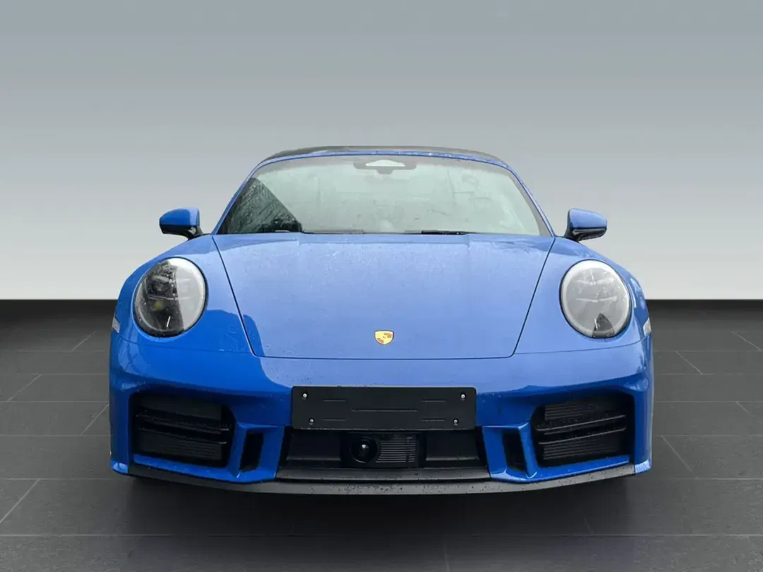 Porsche 992 - Thumbnail 6